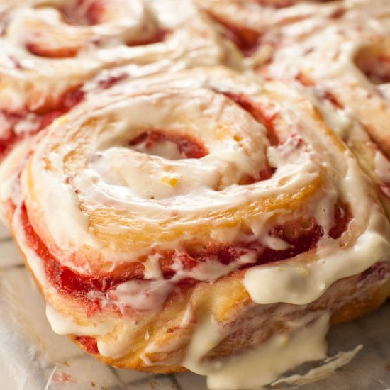 Fresh Strawberry Sweet Rolls