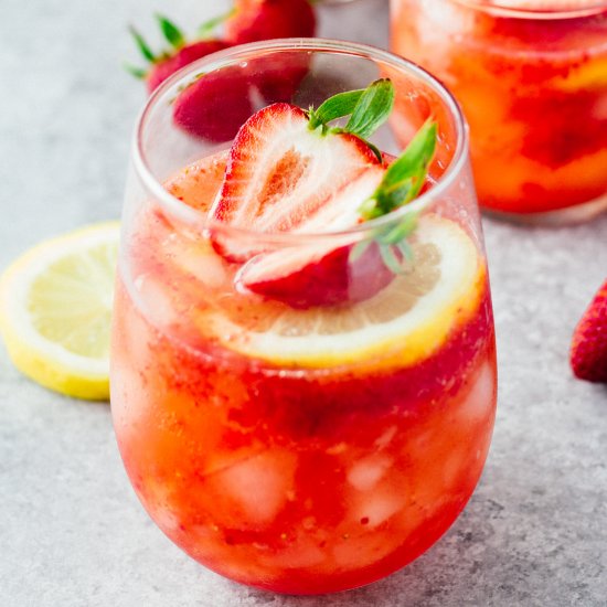 Strawberry Lemonade Spritzer