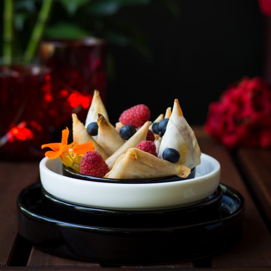 VEGAN Dessert Samosas