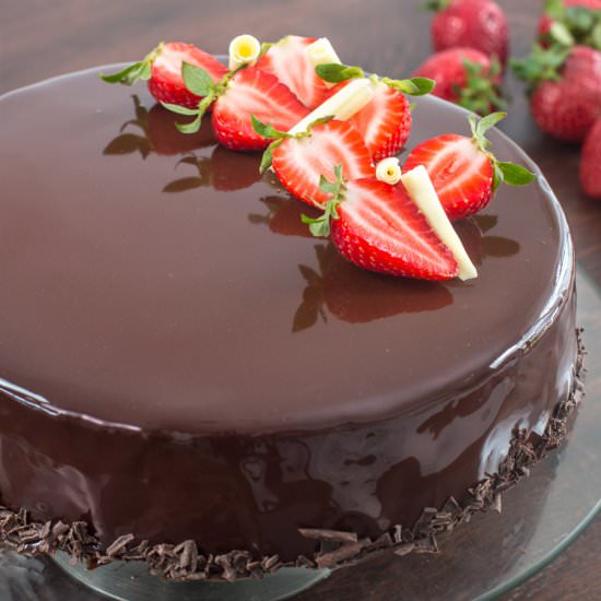 Strawberry Chocolate Mirror Cake