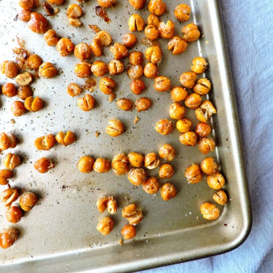 Crispy Salty Chickpeas