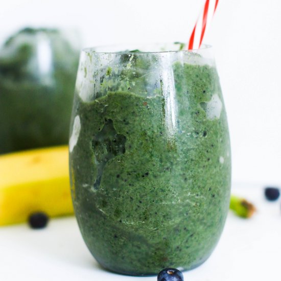 Banana Blueberry Power Smoothie