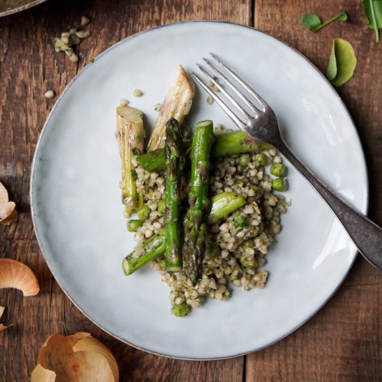 Buckwheat risotto with asparagus