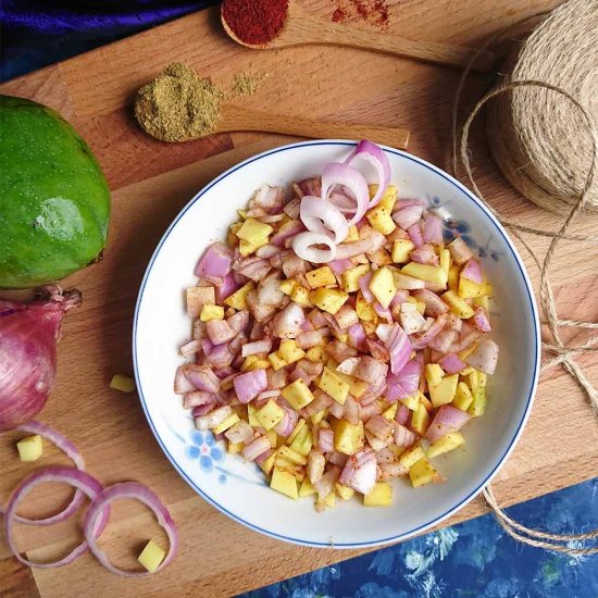 Raw Mango and Onion Salad