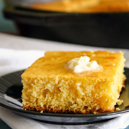 Easy Skillet Cornbread