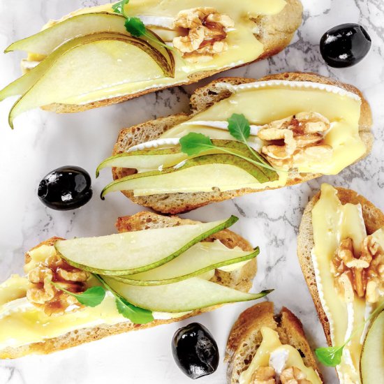 Brie Pear & Walnut Bites