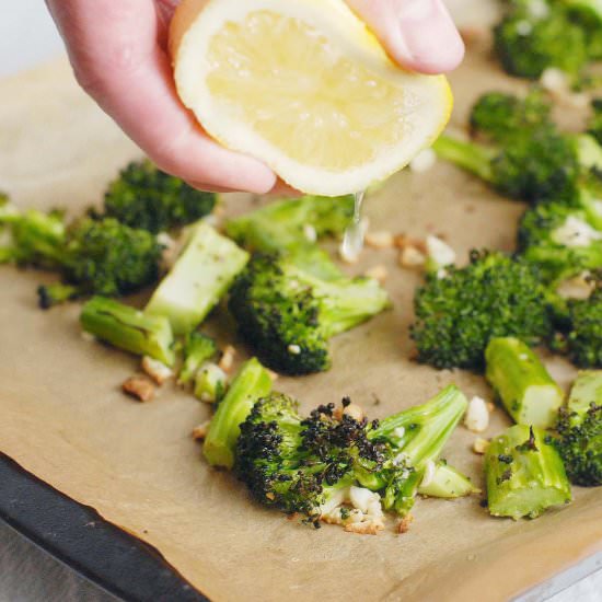 Garlic Lemon Roasted Broccoli