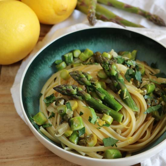 Lemony Asparagus Pasta