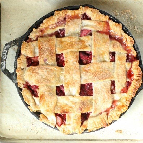 Strawberry Raspberry Rhubarb Pie