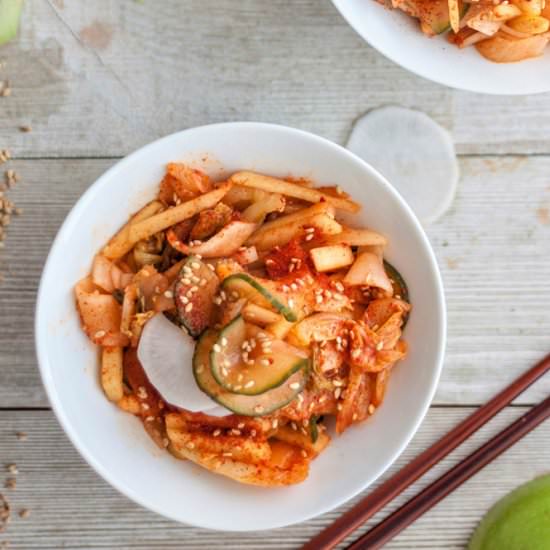 Kimchi Salad with Apple and Daikon