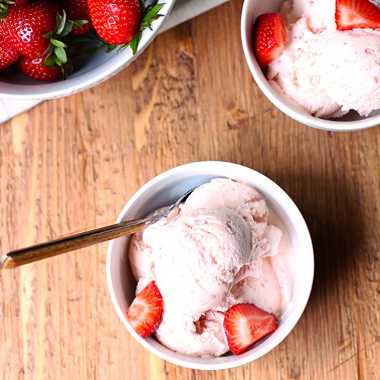 Homemade Strawberry Ice Cream