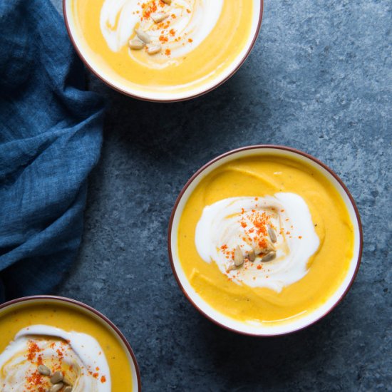 creamy carrot, lentil & curry soup