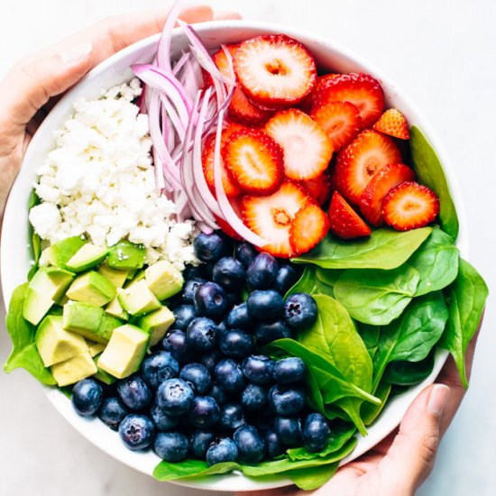 Avocado Strawberry Spinach Salad