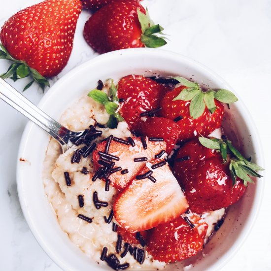 Creamy Strawberry Oatmeal