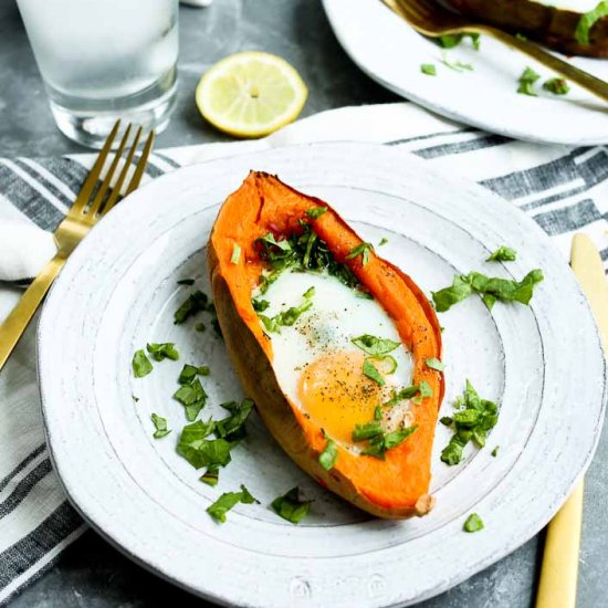 Baked Eggs in Sweet Potato Boats