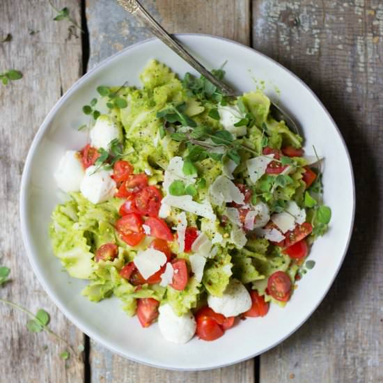 Caprese Pasta Salad + Pesto