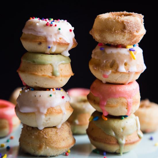 Vanilla Bean Mini Baked Donuts