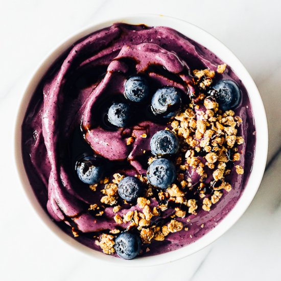 Vegan Berry Smoothie Bowl