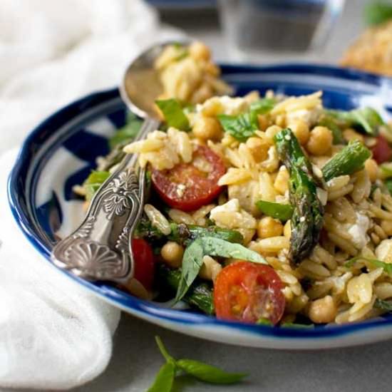 Asparagus, Tomato & Chickpea Orzo