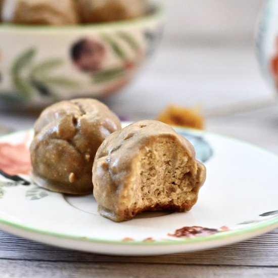 Cookie Bites with Maple Icing