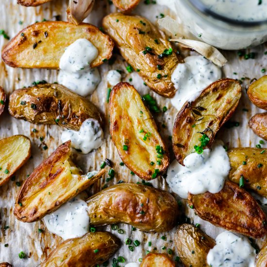 Garlic-Thyme Roast Fingerlings