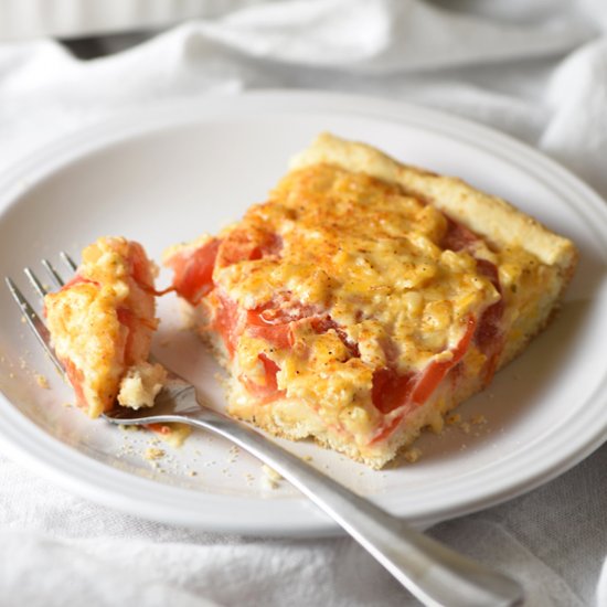 Cheesy Tomato Biscuit Casserole