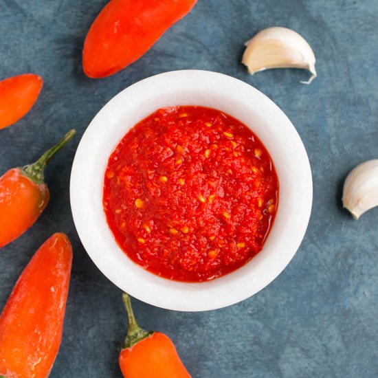 Homemade Chili-Garlic Sauce