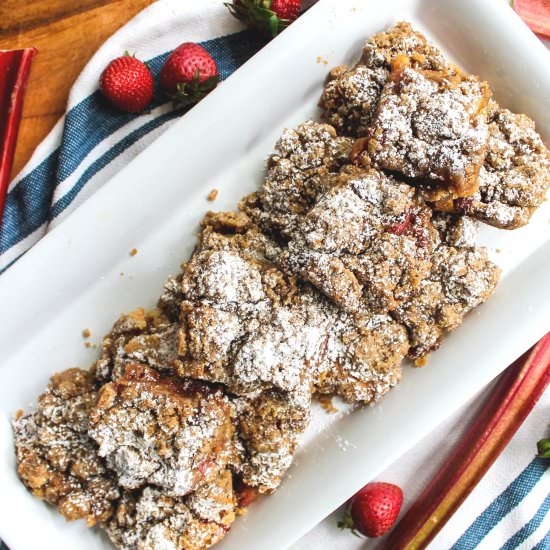 Strawberry Rhubarb Crumb Bars