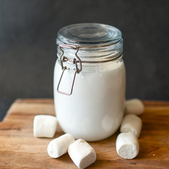 Marshmallow Topping for Ice Cream