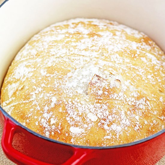 Dutch Oven White Crusty Bread