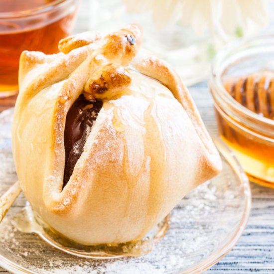 Stuffed Apples in Pastry