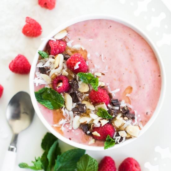 Raspberry Chocolate Smoothie Bowl