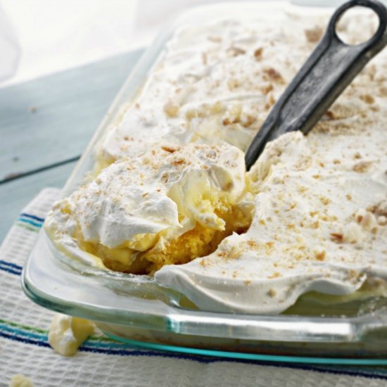 Banana Pudding Poke Cake