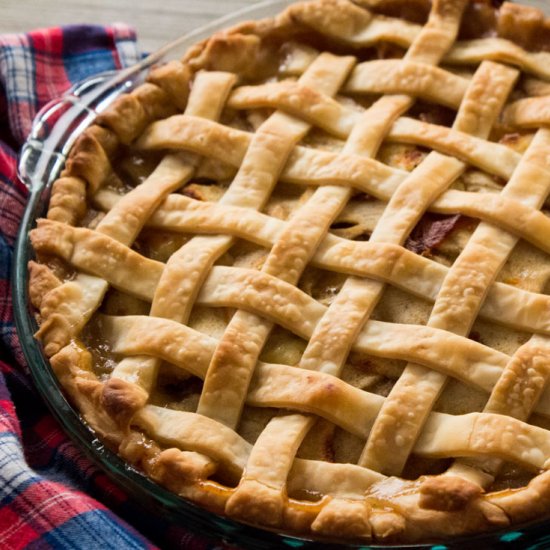 Bacon & White Cheddar Apple Pie