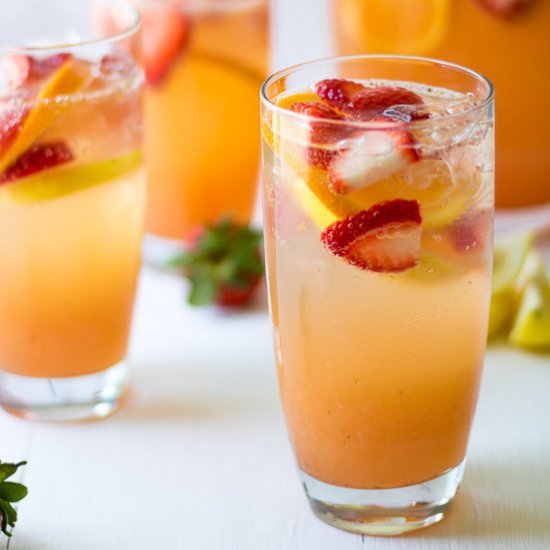 Strawberry Orange Lemonade