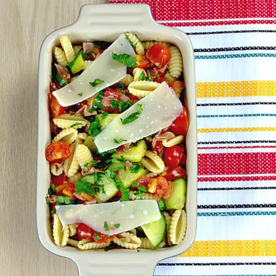 Cucumber, Tomato, and Ham Pasta