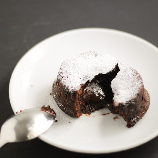 Molten chocolate cake