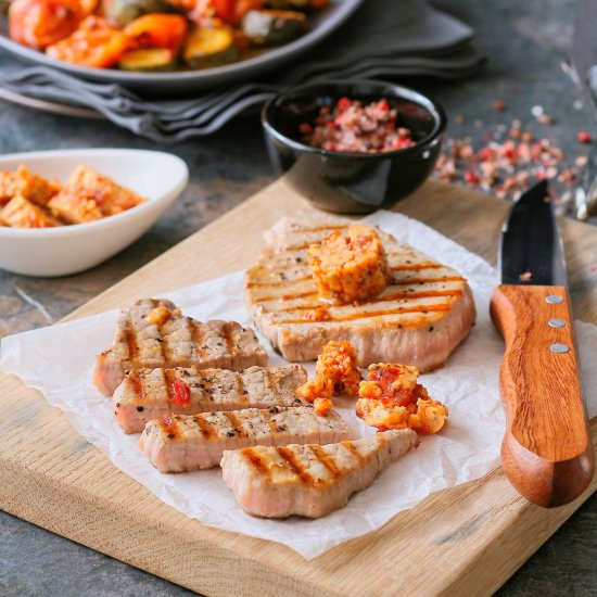 Minute steaks with tomato butter