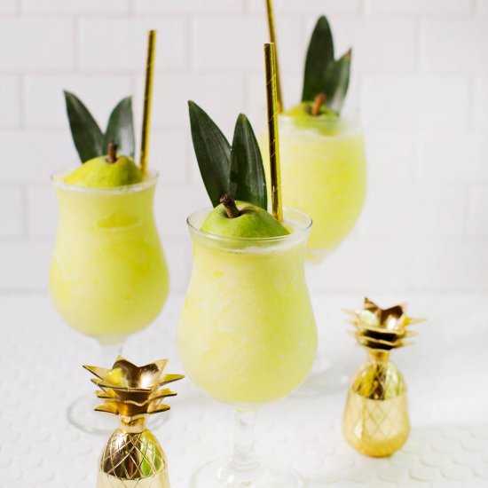 Green Apple and Pear Cocktail