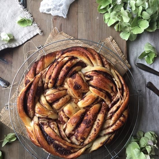 Chocolate challah bread