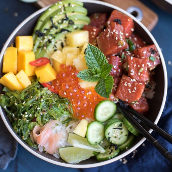 TUNA AND SALMON POKE BOWLS