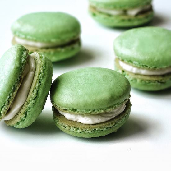 Pandan Macarons and Coconut Filling