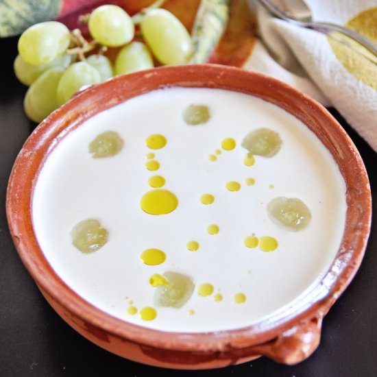 White Garlic Soup – Ajo Blanco