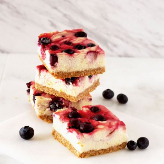 Mixed Berry Swirl Cheesecake Bars