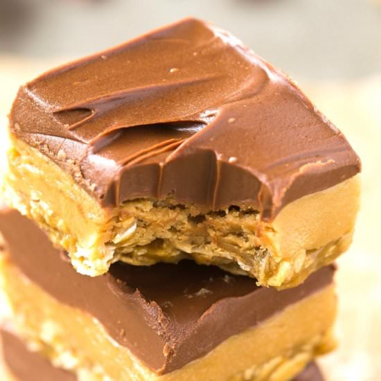 Peanut Butter Cup Breakfast Bars