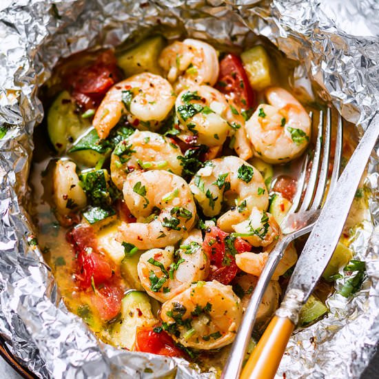 Lemon Garlic Herb Shrimp in Foil