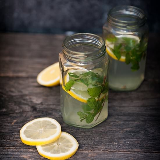 Fresh mint lemonade