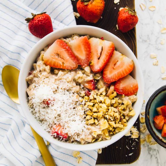 Strawberry Coconut Overnight Oats