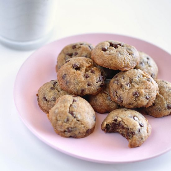 Vegan Chocolate Chip Cookies