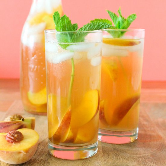 Homemade Peach Iced Tea